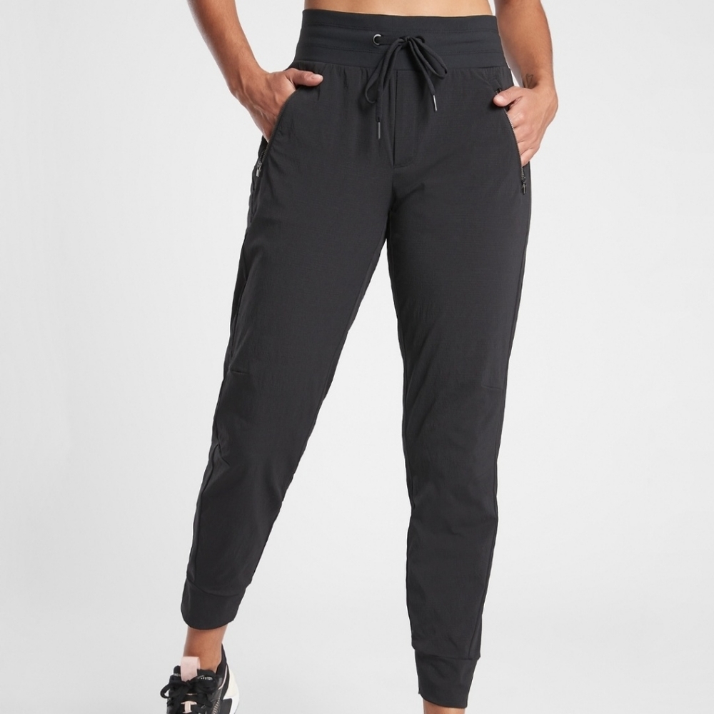 ATHLETA Trekkie North Jogger Pants Black